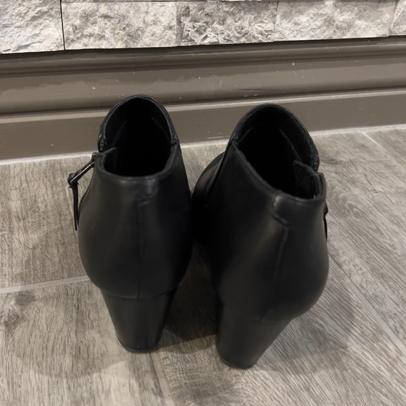 Vionic Upright Taber‎ Black booties size 7 Excellent Condition - Picture 4 of 10